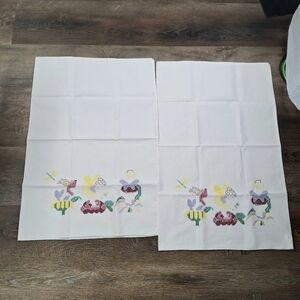 Vintage Hand Embroidered "Garden Fairies" Queen Pillow Case Set of 2 🧚‍♂️🌸